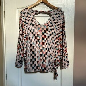 STUDIO JPR MULTI COLORED PATTERNED TOP Side Knot Dolman Sleeves Size XL Stretchy
